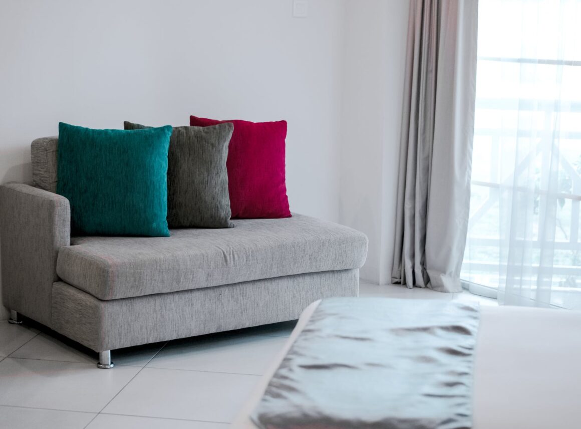 Sofa dla dziecka – od&nbsp;jakiego wieku dziecko może spać na&nbsp;sofie?